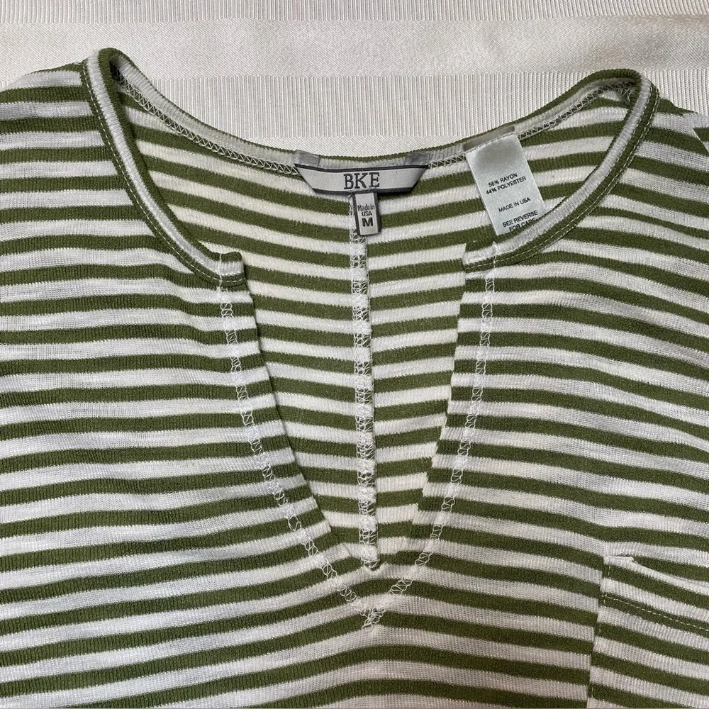 BKE Olive  Green & Off White Striped 3/4 Dolman Sleeve Knit Shirt Top Sz M - Picture 8 of 11